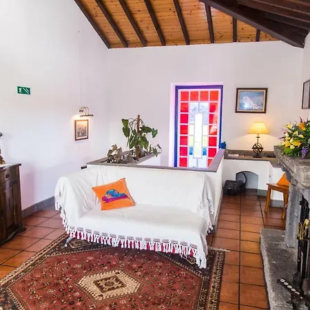 Guest house Solar Outeiro Alto *